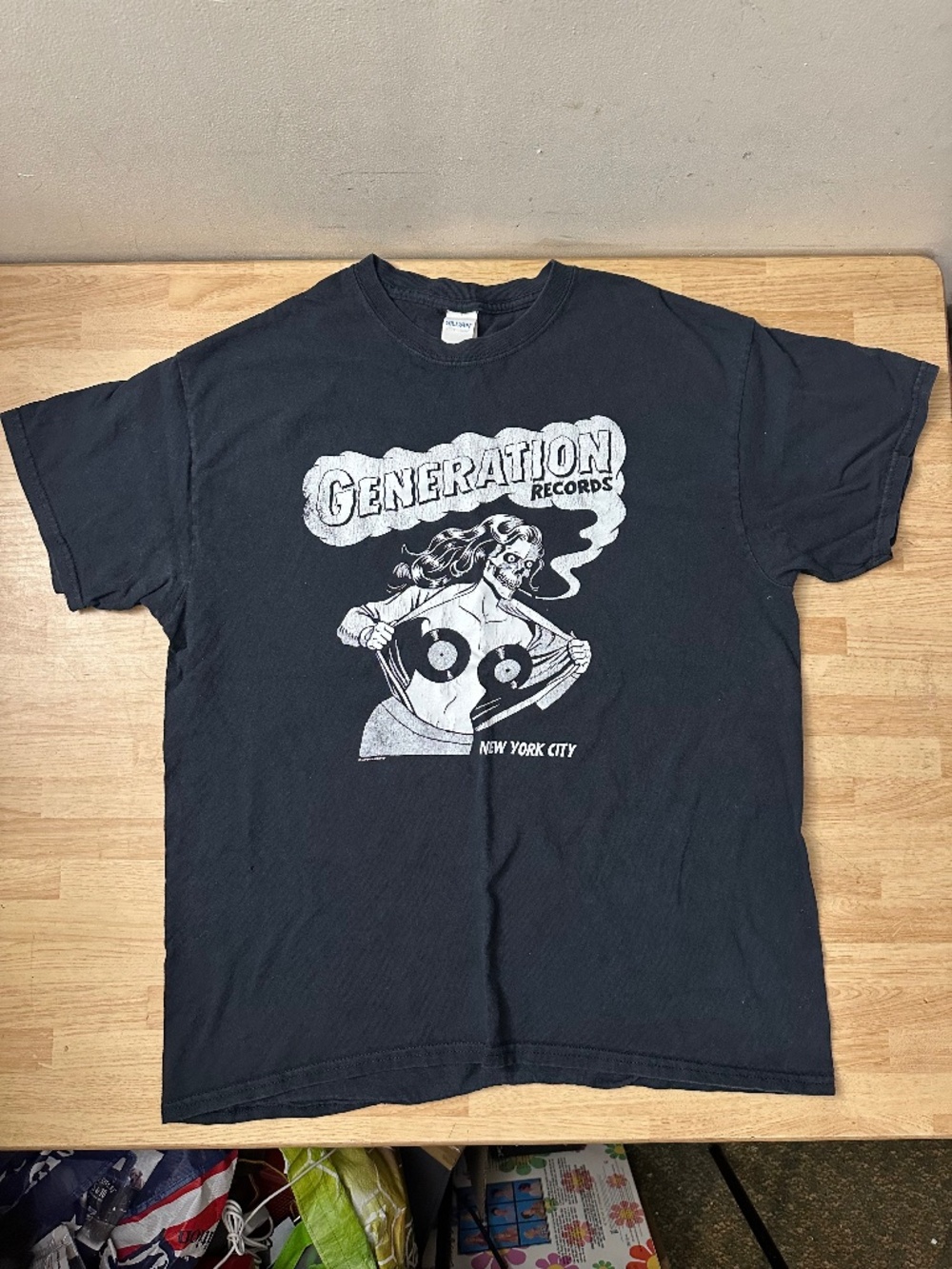 VINTAGE RETRO NYC PUNK - GENERATION RECORDS NEW YORK CITY T-SHIRT - SIZE LARGE
